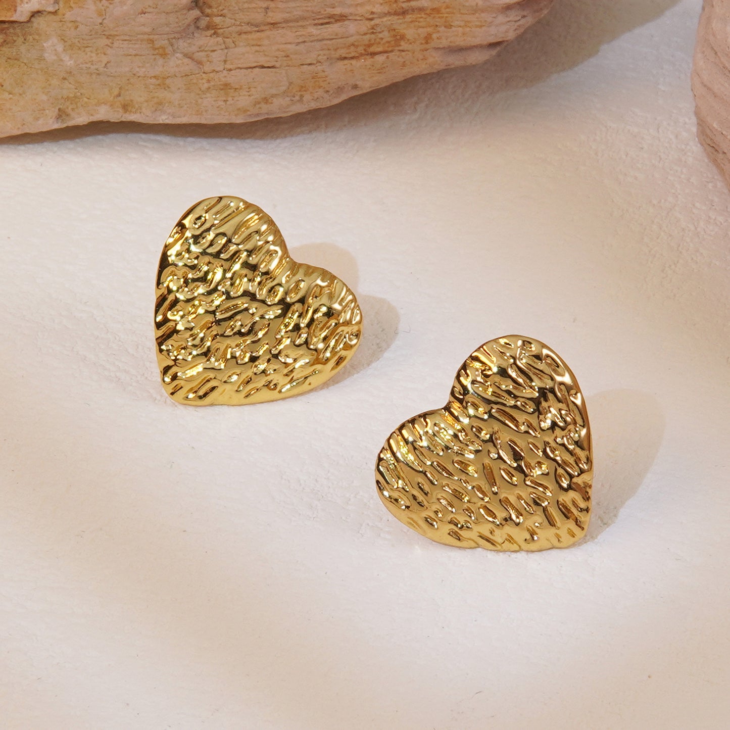 Orecchini a perno da donna a forma di cuore in acciaio inossidabile placcato carini e dolci