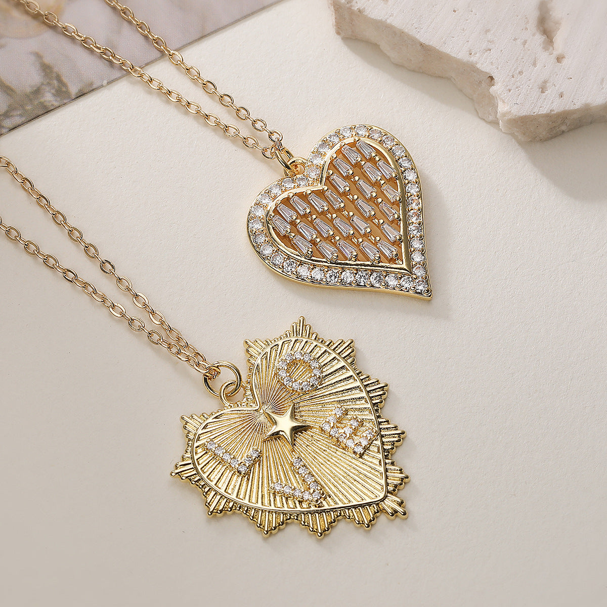 Minimalist Elegant 18K Gold Plated Brass Heart Cubic Zirconia Pendant Necklace for Women