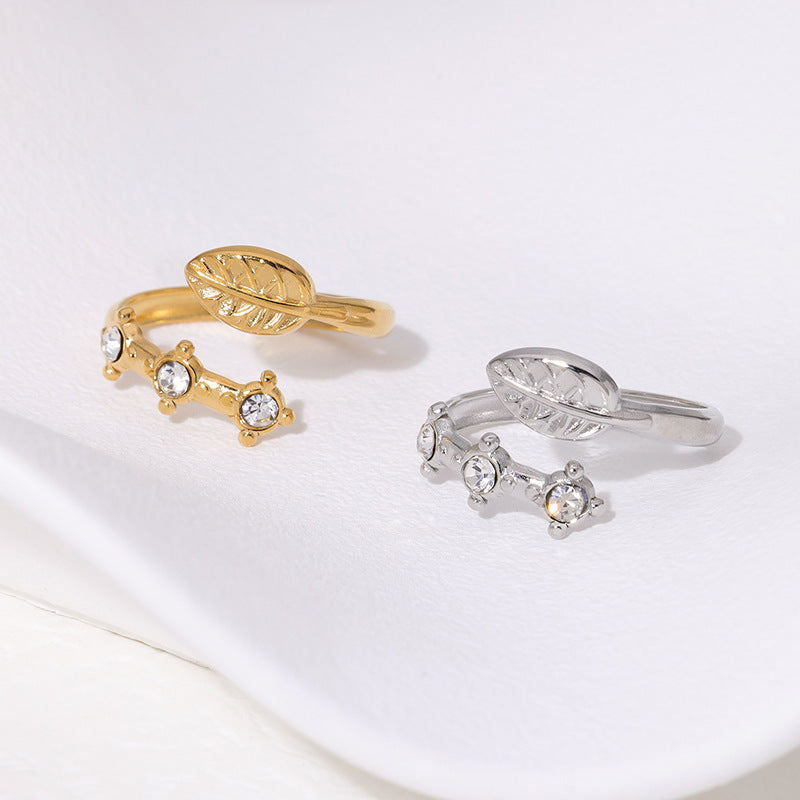 Anillo Minimalista con Diseño de Hoja de Acero de Titanio con Incrustaciones de Pedrería y Baño de Oro de 18K para Mujer