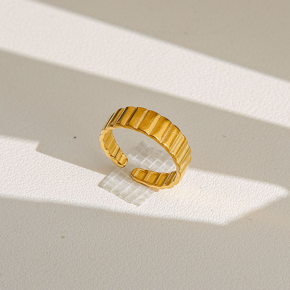 Anello di tendenza da donna in acciaio inossidabile geometrico placcato oro con perle e fiori stile Instagram