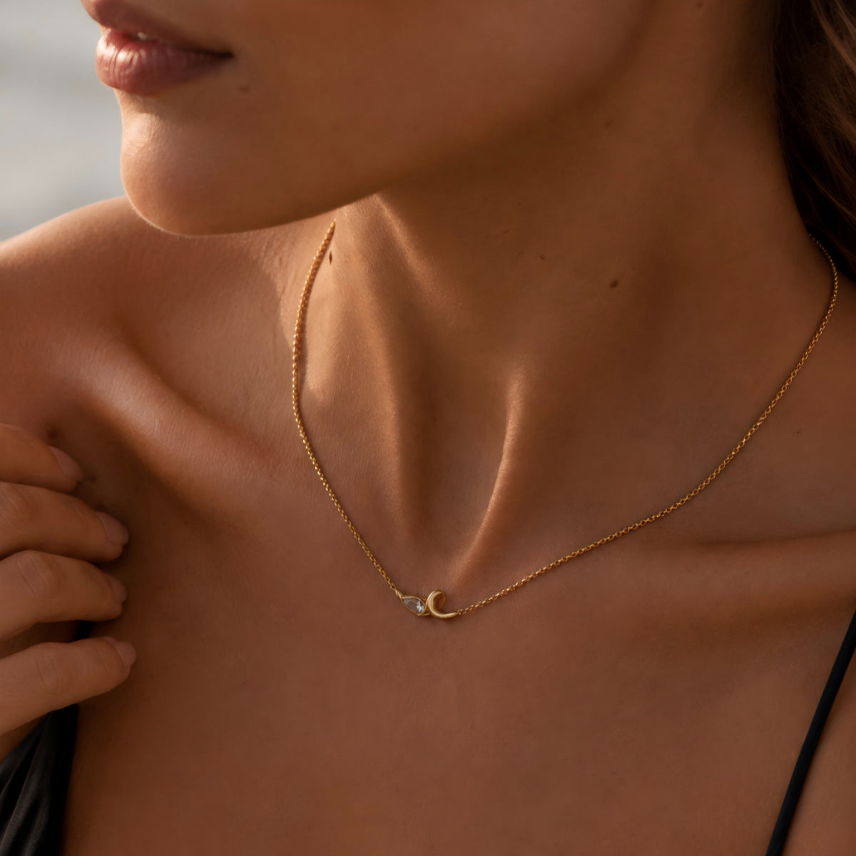 Minimalist Luxury Teardrop Cubic Zirconia Pendant PVD Stainless Steel Necklace for Women