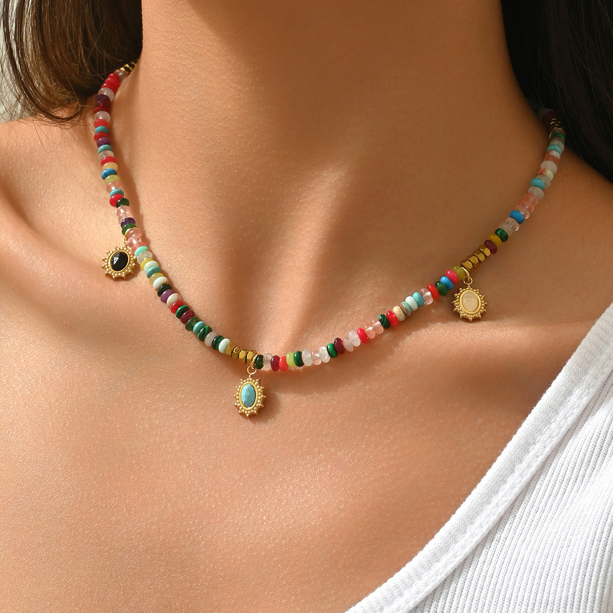 Barra de dije de collar de latón con incrustaciones de piedras preciosas de lunares redondos geométricos elegantes para mujer