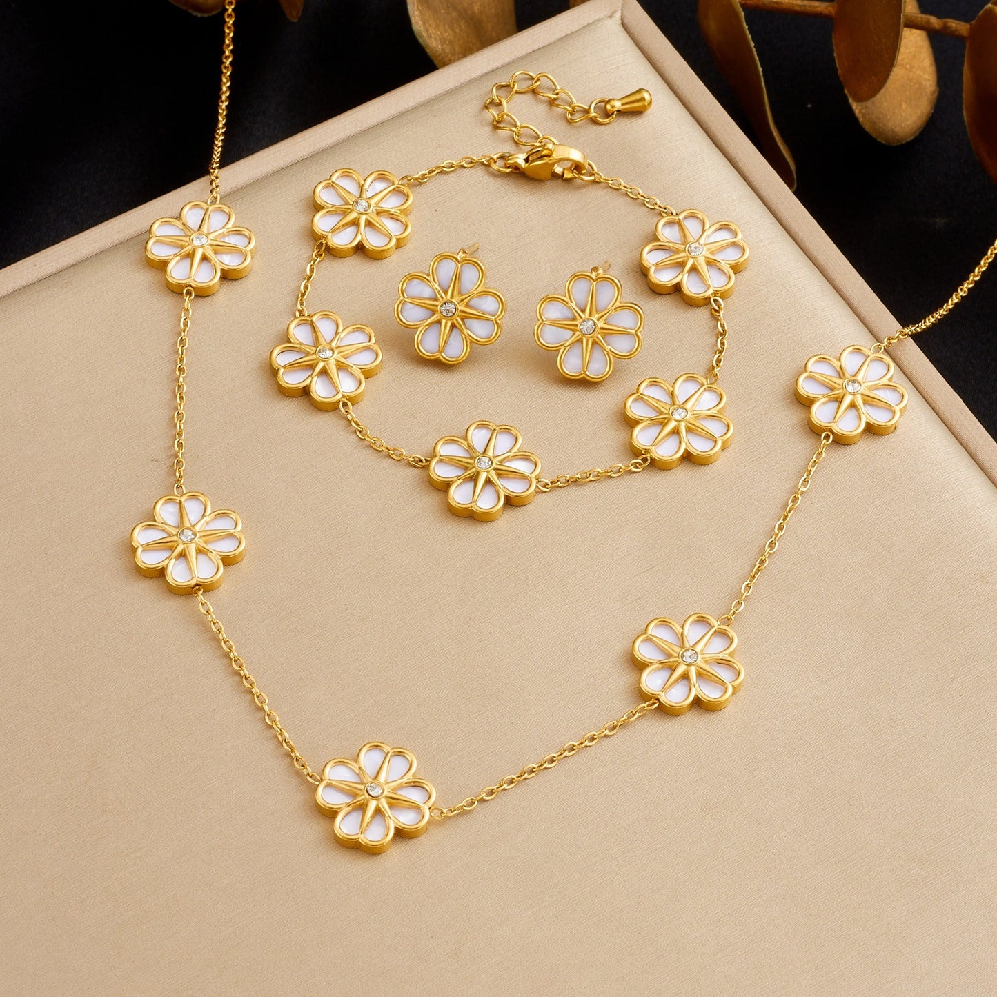 Vintage Luxury Gold Plated Stainless Steel and Acrylic Star Flower Pendant Set with Rhinestone for Women