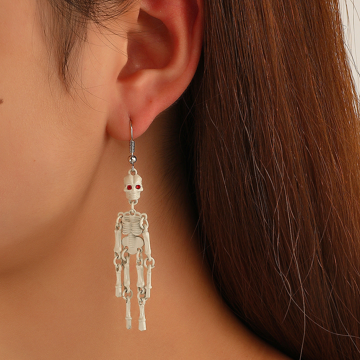 Pendientes de aleación con calavera gótica y corazón para Halloween con acabado chapado unisex
