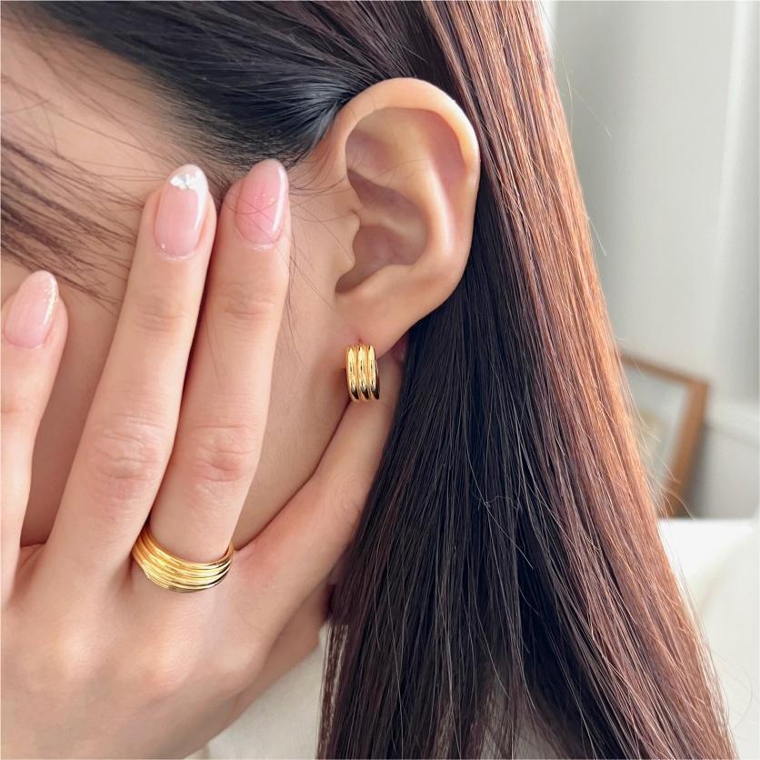 Aretes de barra geométrica de estilo coreano minimalista en plata de ley 925 con acabado chapado