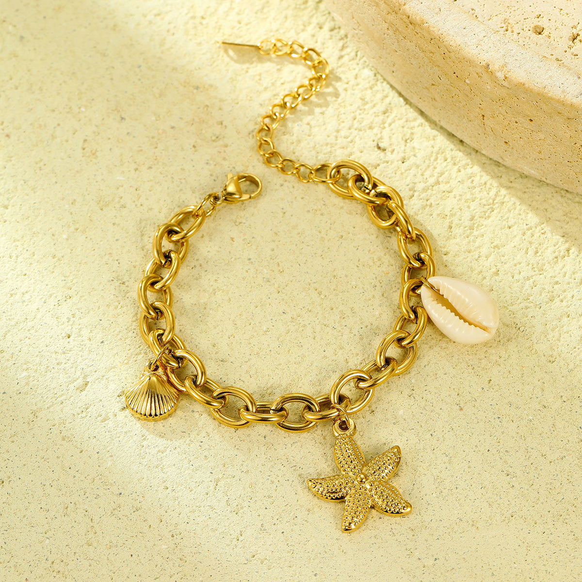 Fashionable 18K Gold Plated Stainless Steel Ocean Starfish Shell Bracelet for Women