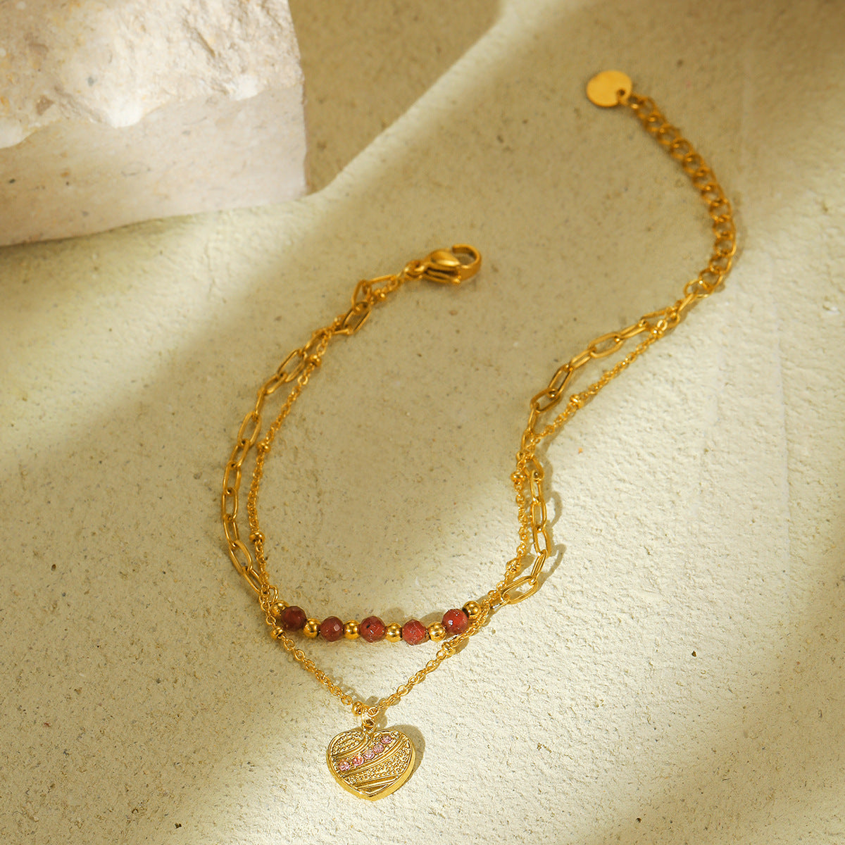Fashionable Heart-Shaped Red Natural Stone Inlaid Stainless Steel Bracelet for Women with Plating Finish