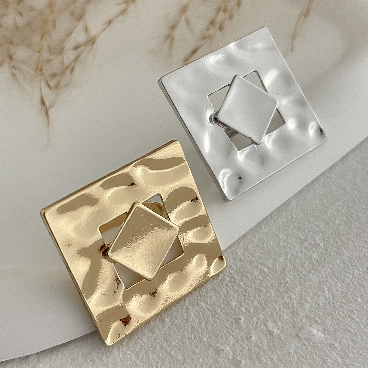 Luxury Minimalist Geometric Square Plated Zinc Alloy Ring Set for Women