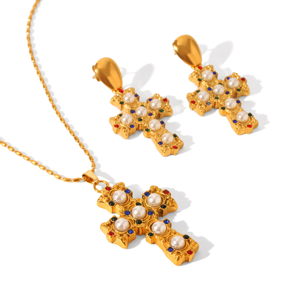 Collana con Pendente a Croce Stile Vintage in Acciaio Inossidabile con Intarsio di Perle e Placcatura in Oro 18K da Donna