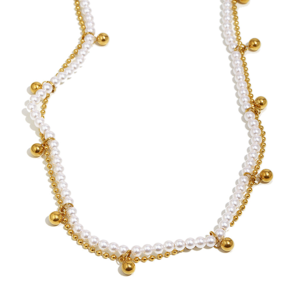 Elegante Collana a Pendente Geometrica Minimalista di Ispirazione Francese in Acciaio Inossidabile con Placcatura in Oro 18K e Perle Imitazione su Catena a Doppio Strato