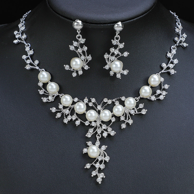 Minimalist Floral and Wave-Shaped Alloy Necklace Set with Mother-of-Pearl Pendant, Gold-Plated O-Chain, Clavicle Chain for Women