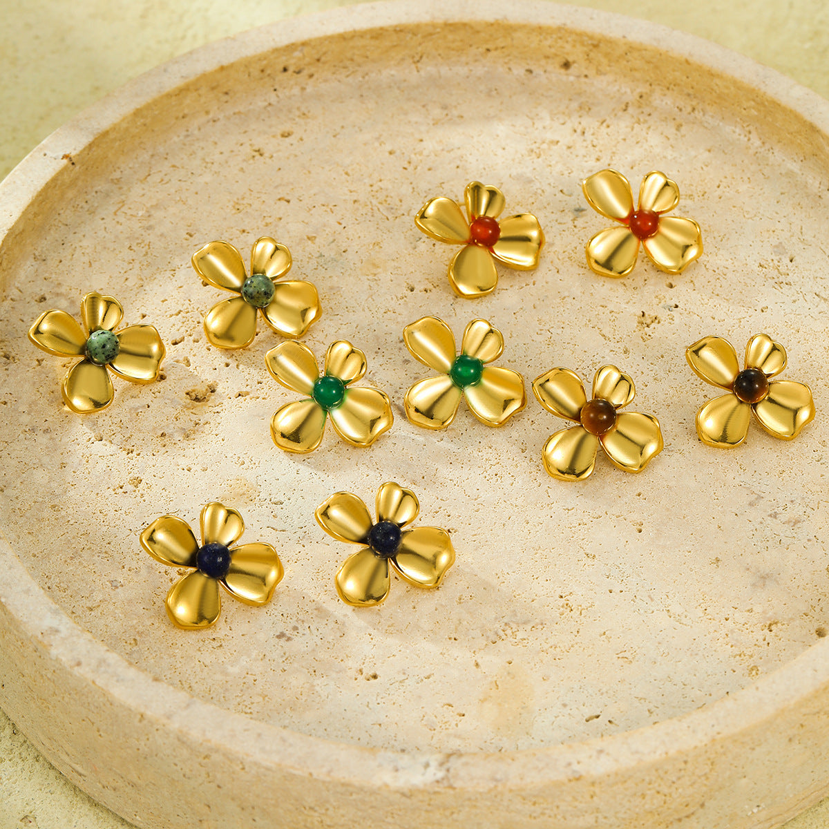Pendientes minimalistas de acero inoxidable con forma de pétalo e incrustaciones de piedra natural para mujer