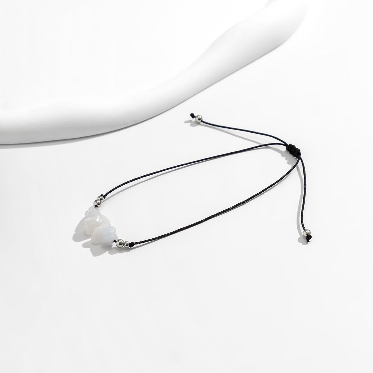Cavigliera bohémien regolabile da donna in turchese con perline, forme geometriche e accenti di perle imitatione