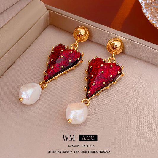 Orecchini a Cuore Vintage in Lega con Perni in Argento Placcato Oro e Accenti di Perle da Donna