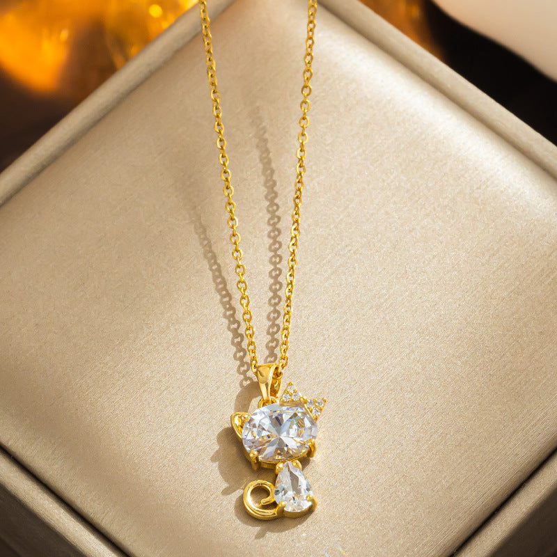 Luxury Cat Pendant Necklace in Titanium Steel with Micro-Paved Zirconia and 18K Gold Plating, Delicate Clavicle Chain for Women and Men