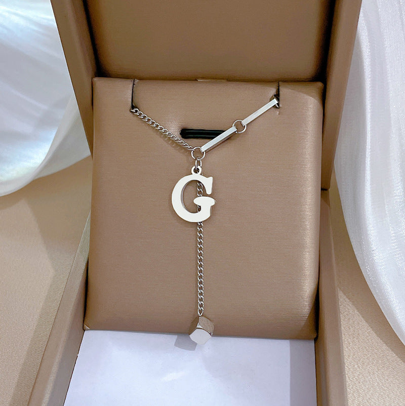 Minimalist Geometric Square Letter Titanium Steel Necklace for Women with Gold Plating and Clavicle Chain Style