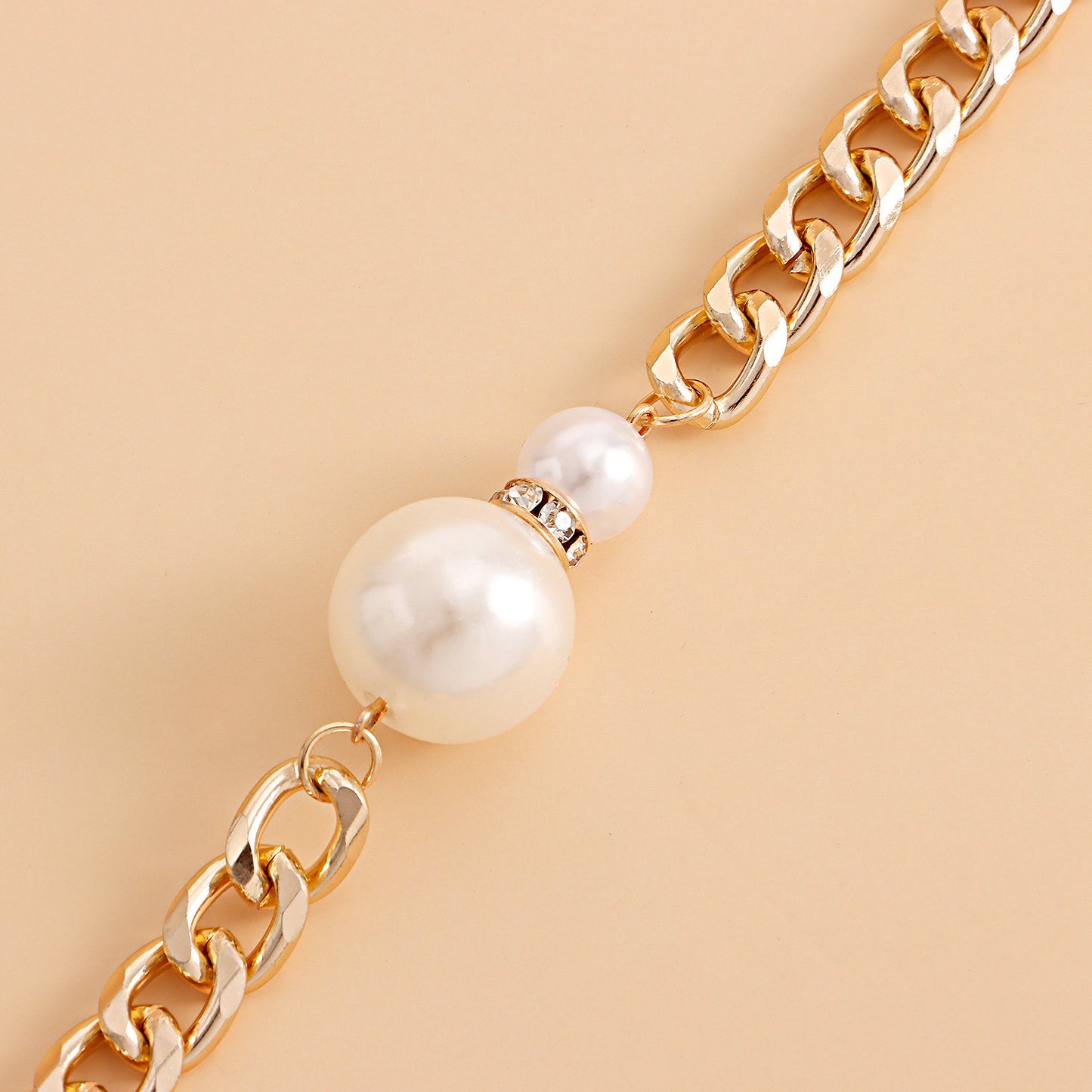 Vintage Street Style Geometric Alloy Pendant Necklace with Plated Finish and Clavicle Chain