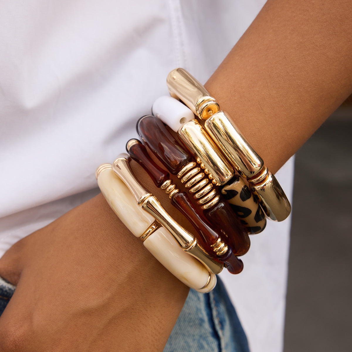 Bracciale minimalista in acciaio inossidabile placcato a forma di bambù da donna con un'elegante estetica autunno-inverno