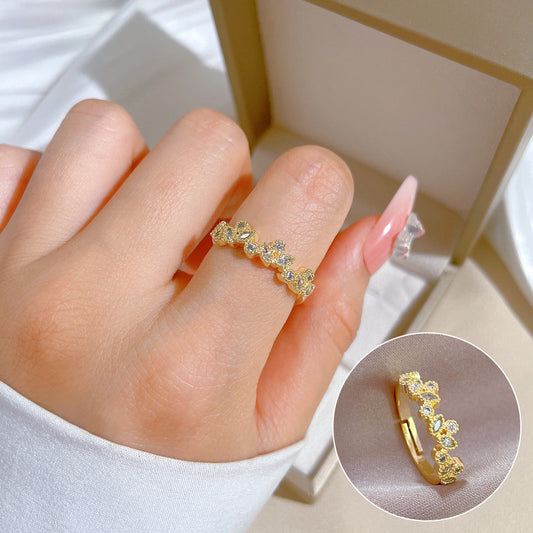Anello in ottone a forma di corona in stile cartone animato con placcatura in oro e apertura regolabile da donna