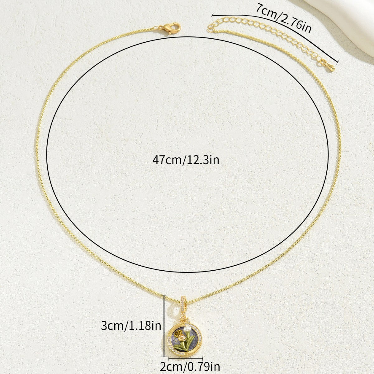 Collana con ciondolo floreale minimalista da donna con intarsio in smalto e strass su catena in lega di zinco