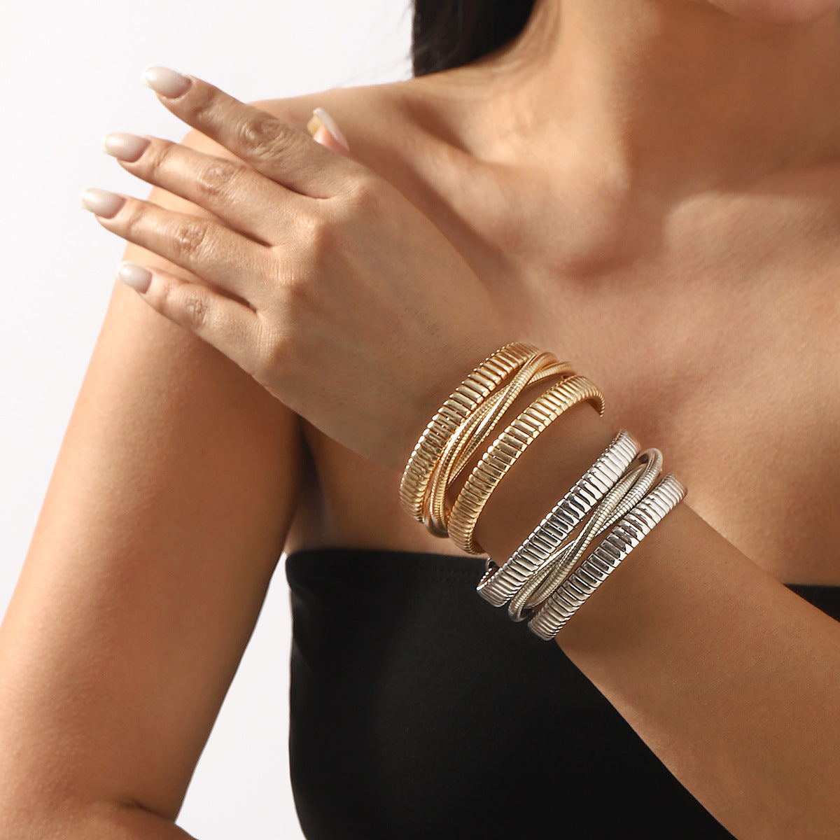 Bracciale minimalista stile Punk, elastico regolabile a più anelli da donna con design circolare geometrico e ferro galvanizzato