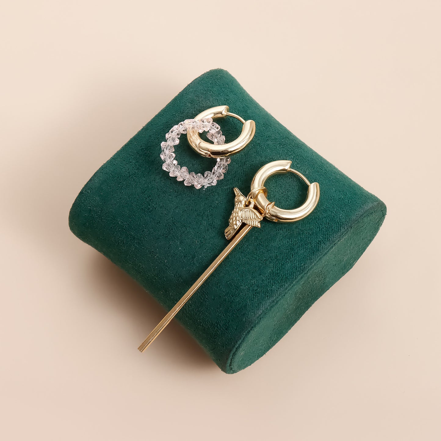 Vintage Style Asymmetrical Crystal Bird Ear Studs in Zinc Alloy with Plated Finish for Women