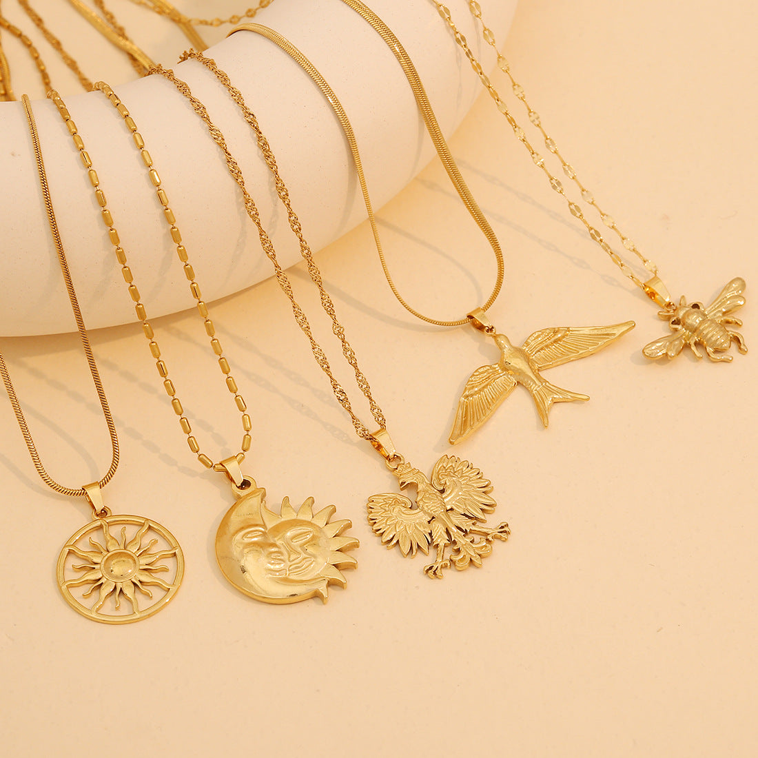 Heart-Shaped Sun Pendant Necklace in Stainless Steel for Women with Romantic and Playful Design