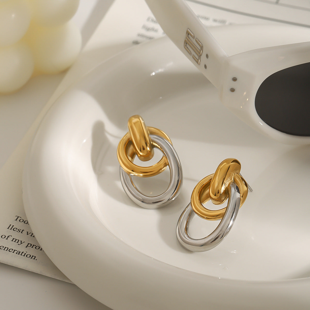 Aretes de acero inoxidable geométricos con acabado enchapado para mujer, pendientes de tuerca minimalistas de moda