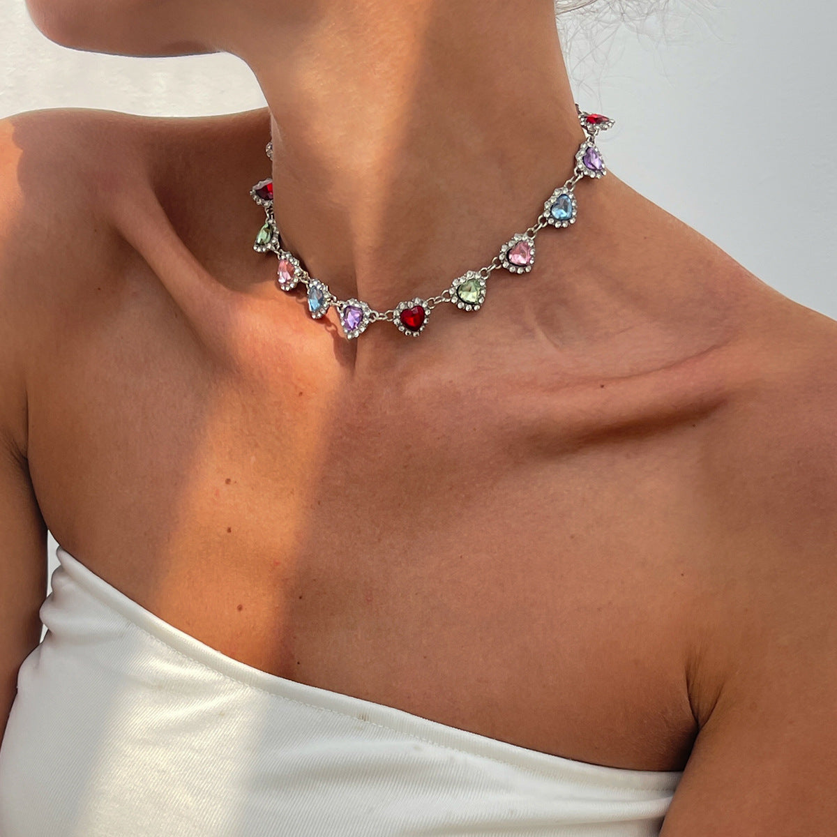Minimalist Heart-Shaped Alloy Necklace with Acrylic Rhinestones Geometric Pendant for Women