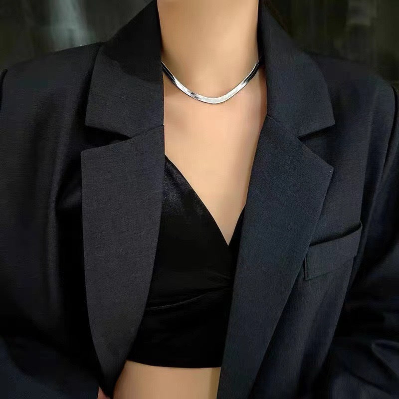 Collana a catena a O in acciaio al titanio minimalista da donna Collana sottile per clavicola senza ciondolo Gioielli in acciaio inossidabile ipoallergenici