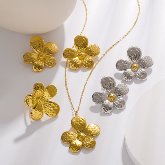 Conjunto de collar con colgante floral estilo Ins con cadena de acero inoxidable y acabado chapado en oro de 18 quilates para mujer