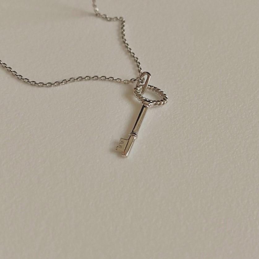 Minimalist Key-Shaped Pendant Necklace in 925 Sterling Silver on Snake Chain for Women
