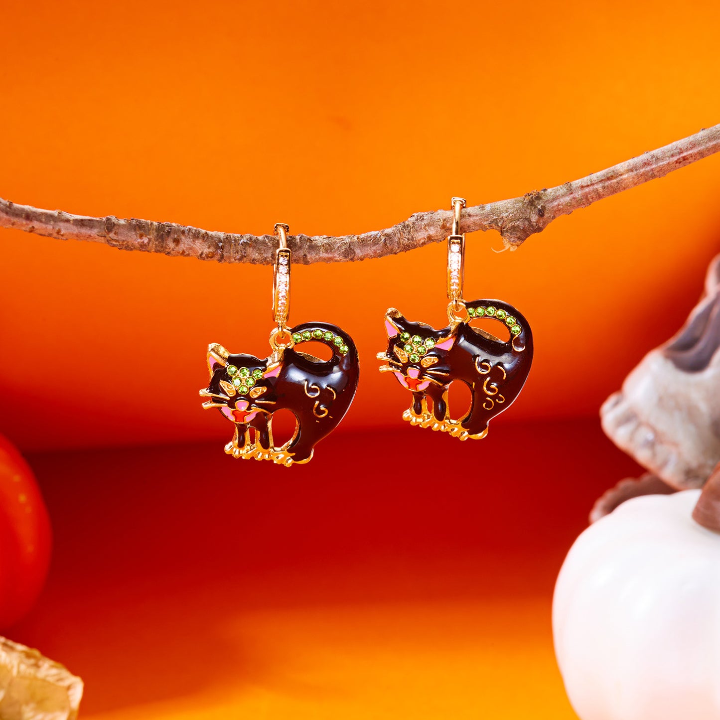 Orecchini da donna con motivi geometrici a zucca, fantasma e ragno, a tema Halloween, con intarsio di strass in lega con finitura placcata