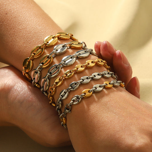 Pulsera de acero inoxidable estilo hip hop con diseño geométrico y nariz de cerdo, con acabado chapado al vacío en oro de 18 quilates para mujer