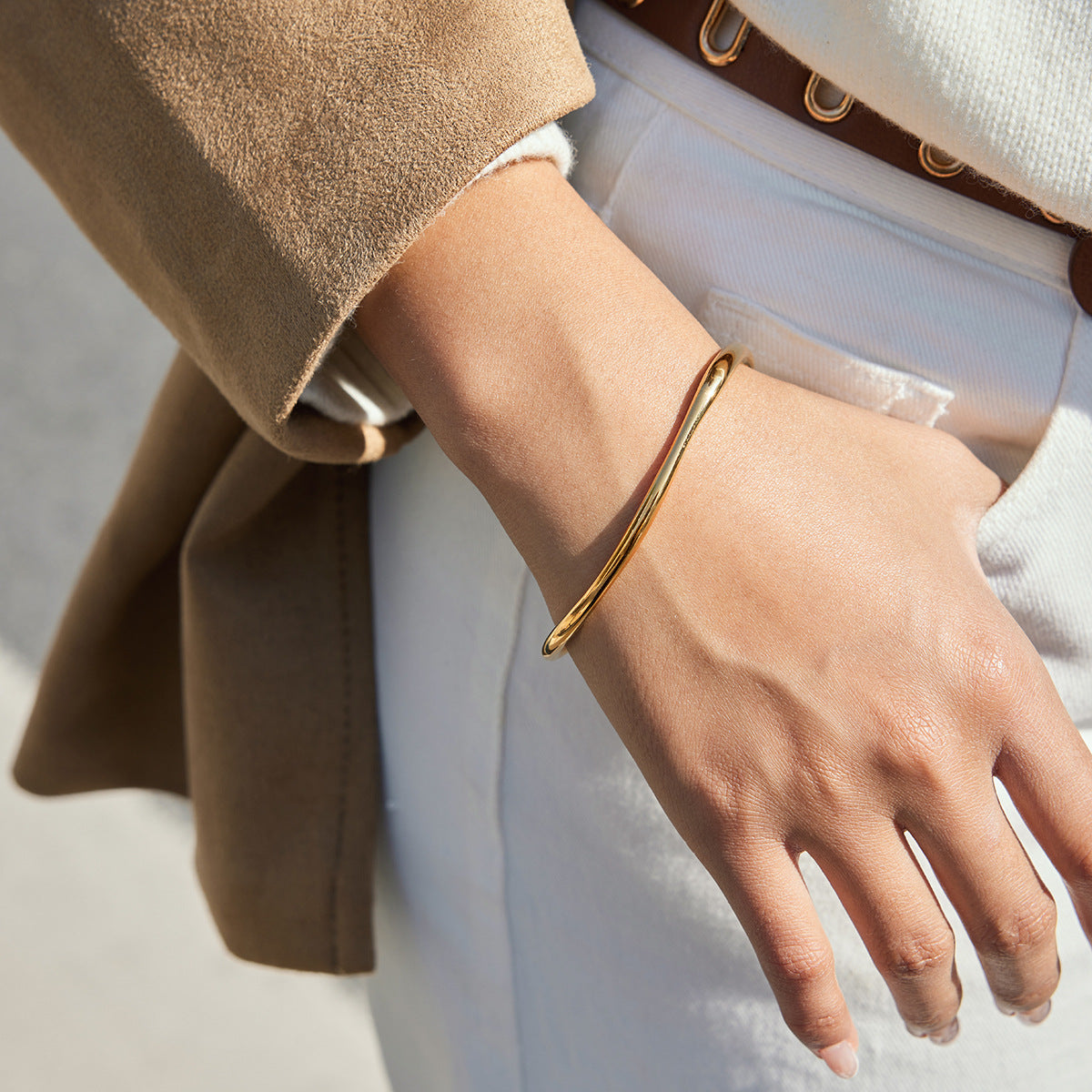 Pulsera de Acero Inoxidable Irregular de Diseño Moderno con Acabado Chapado para Mujer, Brazalete Abierto Apilable