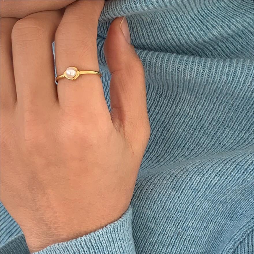 Minimalist Heart-Shaped 925 Sterling Silver Ring with Pearl Inlay for Women
