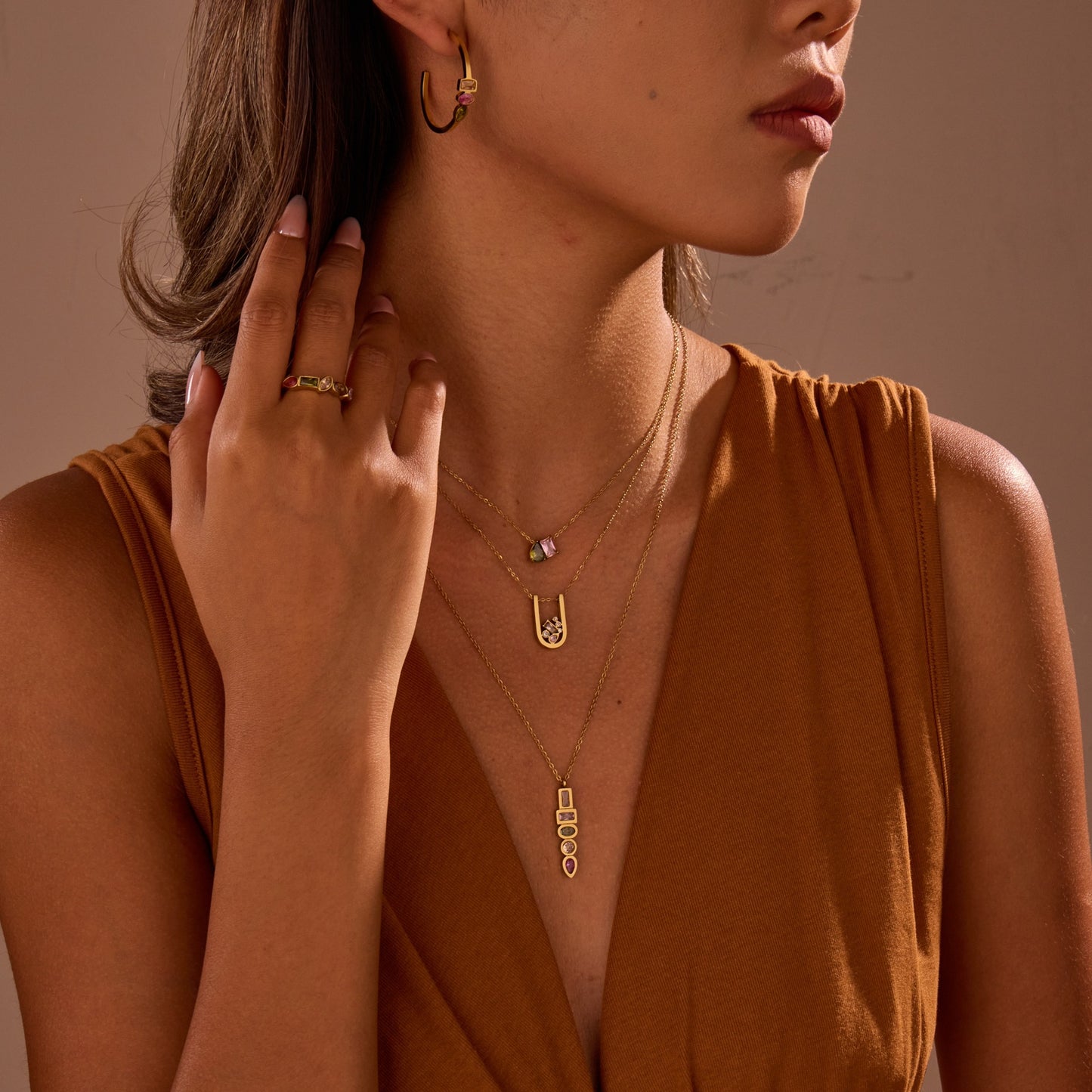 Set di collana geometrica in acciaio inossidabile con placcatura in oro 18 carati e inserti in zircone, da donna