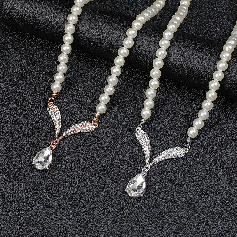Chic Pearl Necklace and Earrings Set for Women with Rhinestone Inlay Heart-Shaped Pendant, Plated Alloy, Fresh and Sweet Style