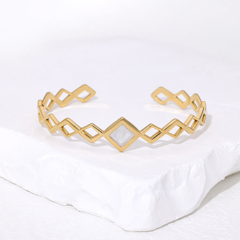 Bracciale da donna minimalista geometrico in acciaio al titanio con finitura placcata elegante e resistente allo sbiadimento in acciaio inossidabile