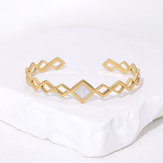 Bracciale da donna minimalista geometrico in acciaio al titanio con finitura placcata elegante e resistente allo sbiadimento in acciaio inossidabile