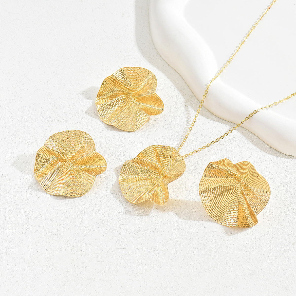 Juego de Collar, Anillo y Pendientes Rústicos Florales con Hojas Volantes de Aleación con Galvanoplastia para Mujer