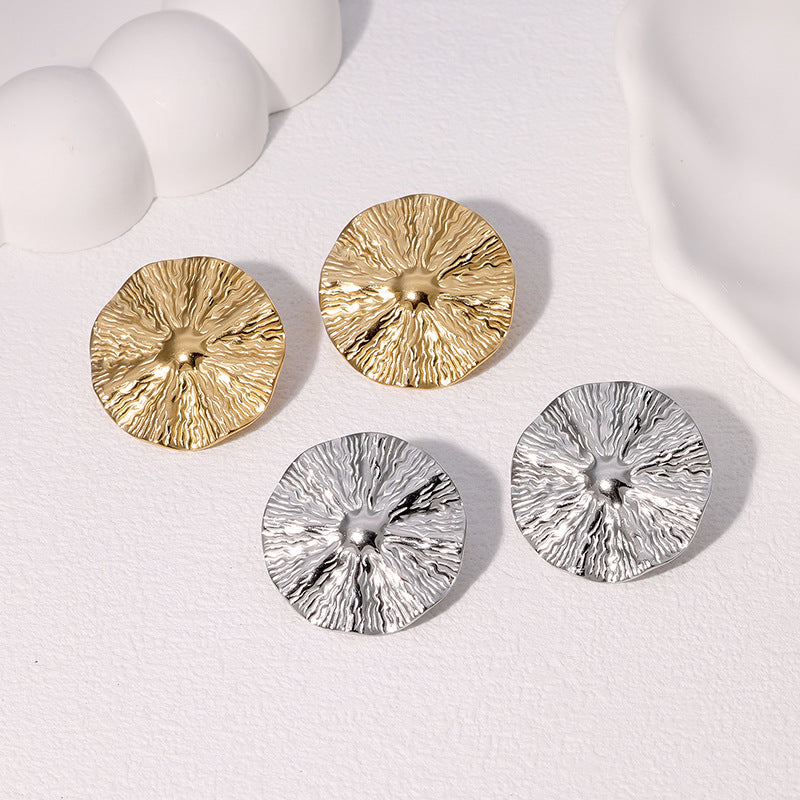 Orecchini a perno da donna in acciaio inossidabile placcato oro 18K con motivo a foglia geometrico alla moda