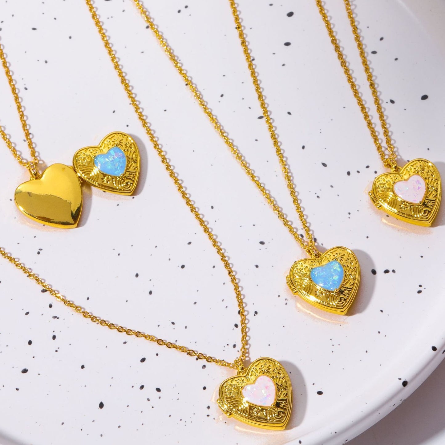 Vintage Heart-Shaped Opal Pendant Necklace in Copper with Electroplated Finish, O-Chain Locket Style Clavicle Chain