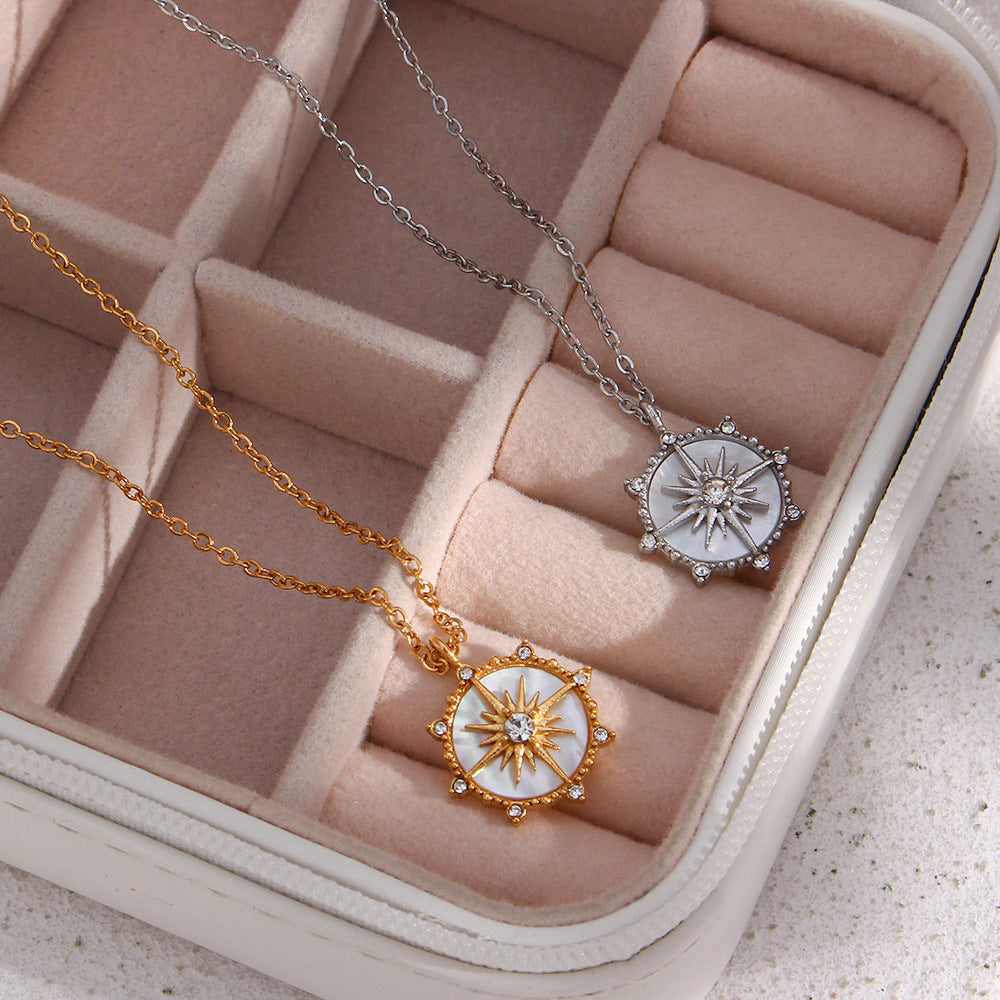 Collana da donna alla moda con ciondolo a stella a otto punte a forma di ruota della fortuna geometrica in acciaio inossidabile con finitura placcata