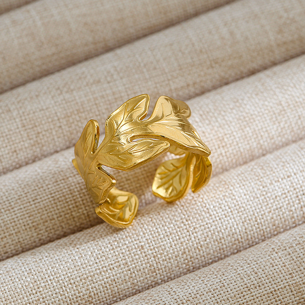 Anillo de Acero Titanio en Forma de U Geométrico Estilo Punk con Baño de Oro de 18K y Piedra Ovalada de Lava Micro-Pavé