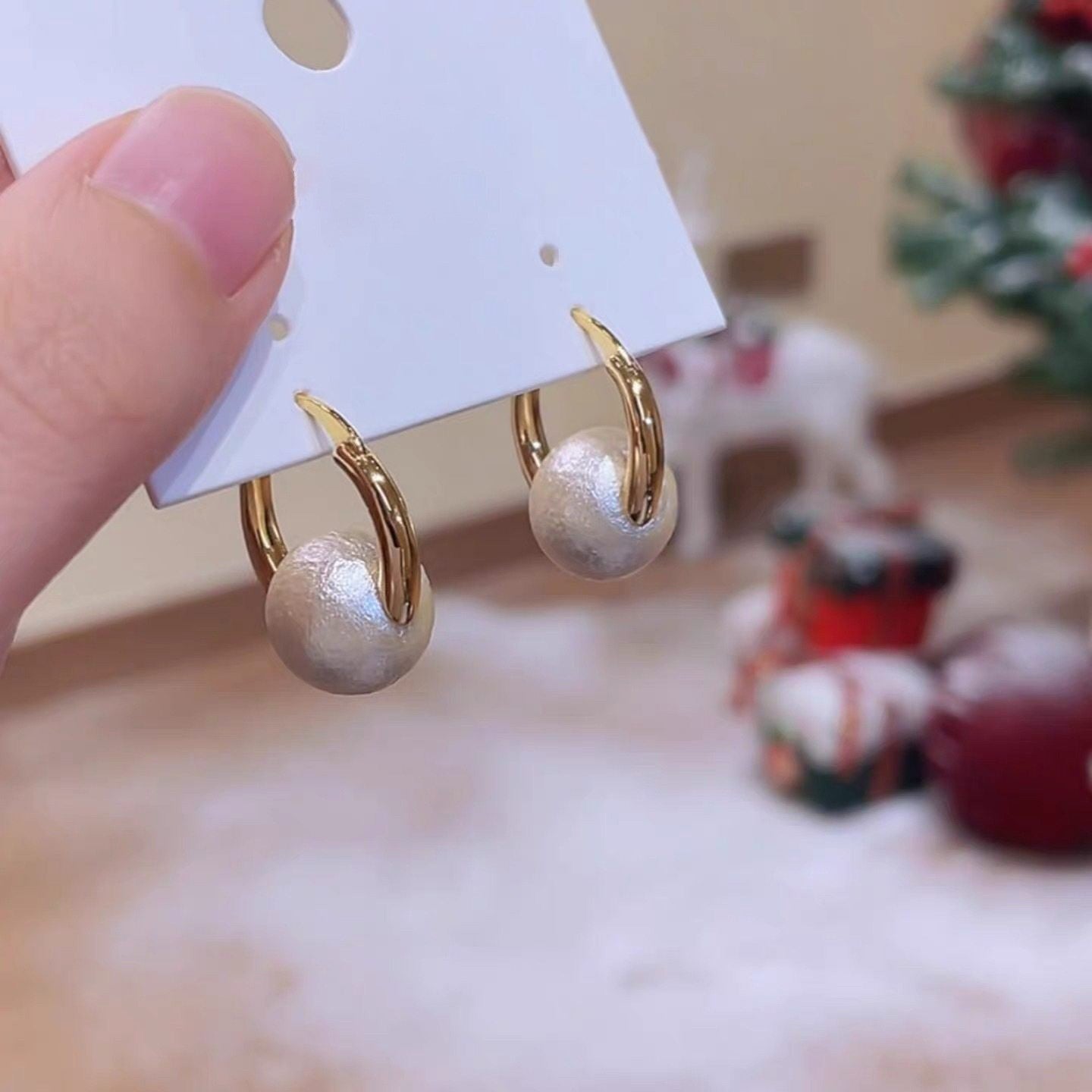 Aretes Geométricos Minimalistas de Cobre con Acabado Chapado para Mujer Pendientes Modernos y Versátiles