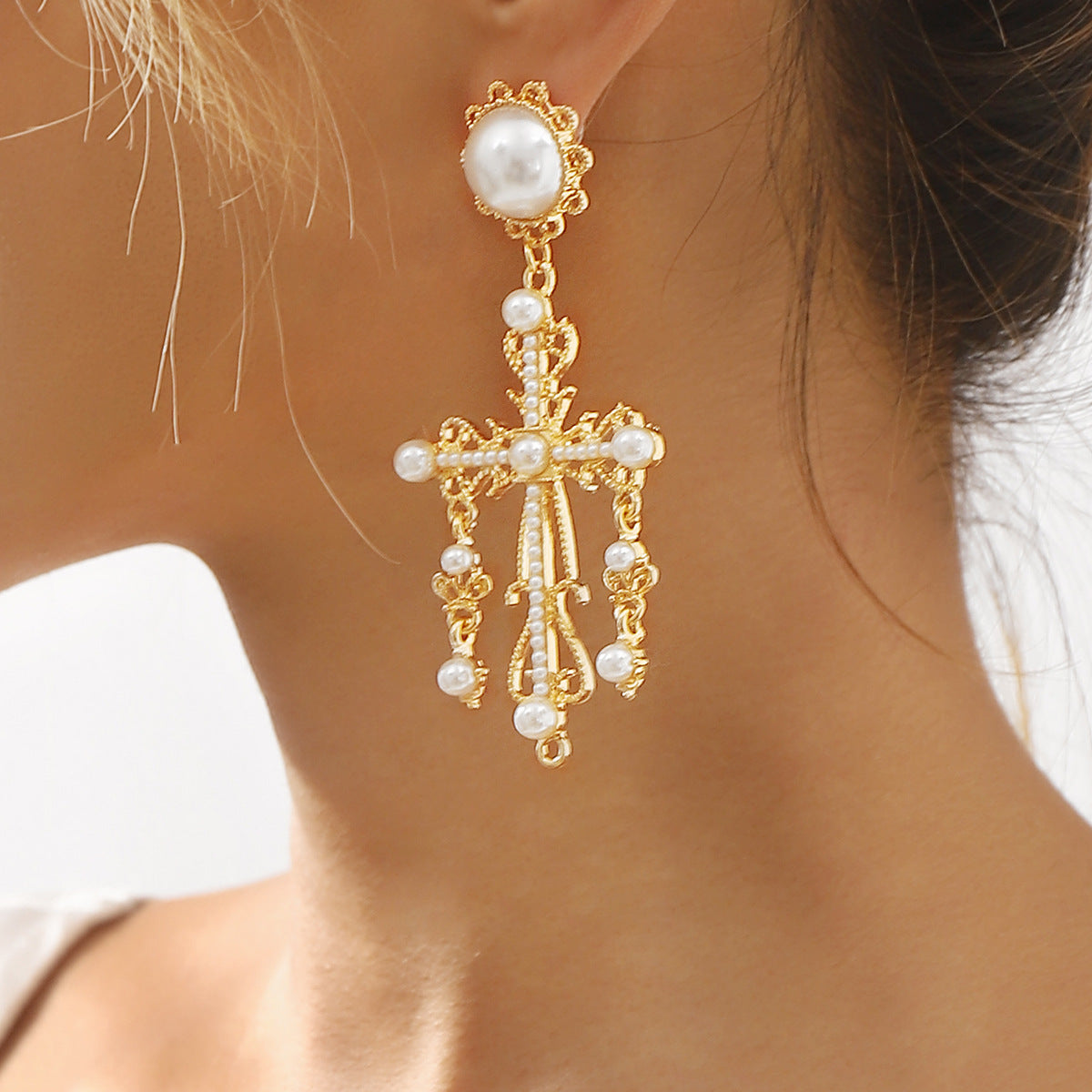Pendientes de aleación con forma de cruz, estilo vintage barroco, con incrustaciones de perlas simuladas y acabado chapado para mujer