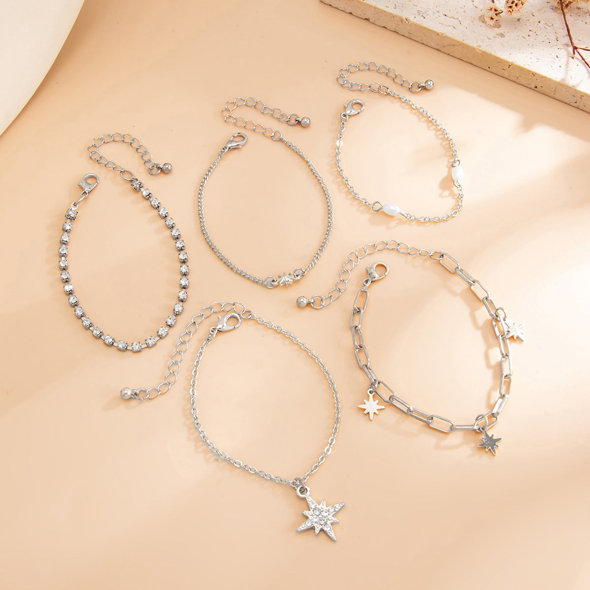 Sweet Eight-Pointed Star Rhinestone Pearl Plated Zinc Alloy Bracelet for Women