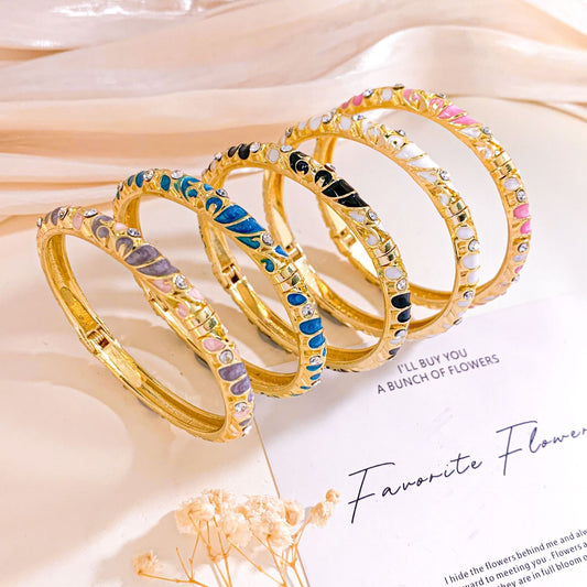 Vintage Minimalist Round Floral Alloy Inlaid Rhinestone Bangle Bracelet