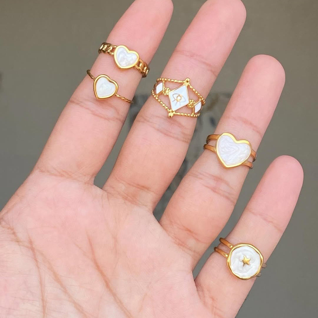 Anello aperto da donna in acciaio inossidabile con placcatura in oro, design geometrico a forma di cuore e ottagramma, stile moda pendolare